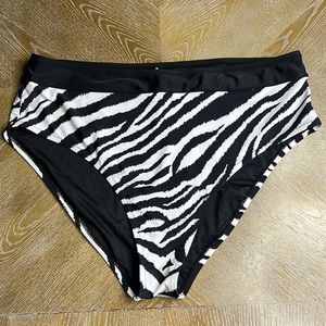 CUPSHE Black Zebra Print Plus Size Bikini Bottom 4X